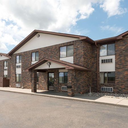 Super 8 By Wyndham Perham Exterior foto